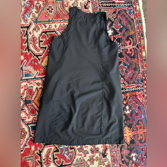 Arc'teryx women’s athleisure shift dress - Picture 3 of 4